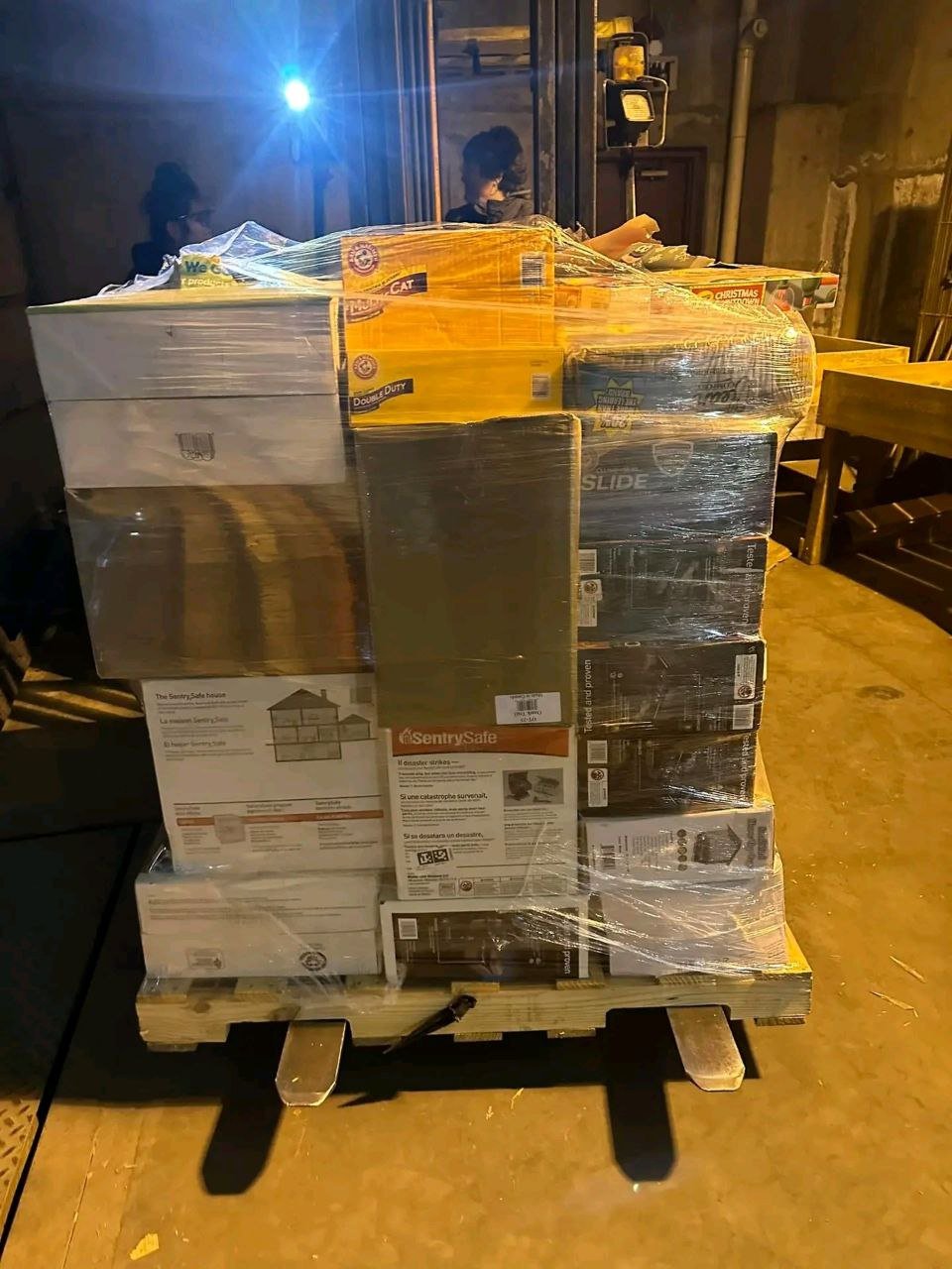 Walmart General Merchandise Truckload - Image 12
