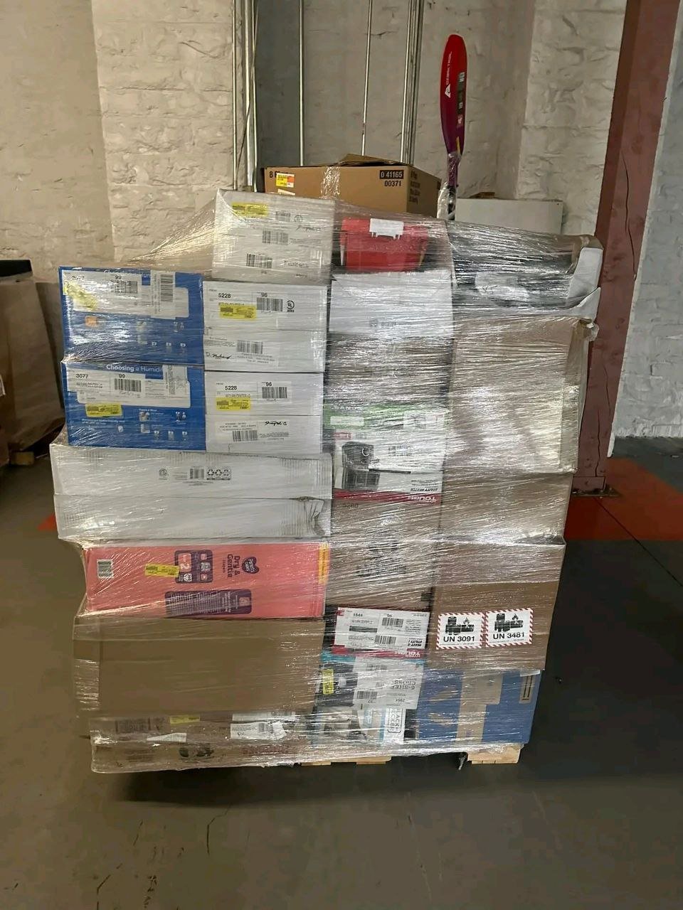 Walmart General Merchandise Truckload - Image 13